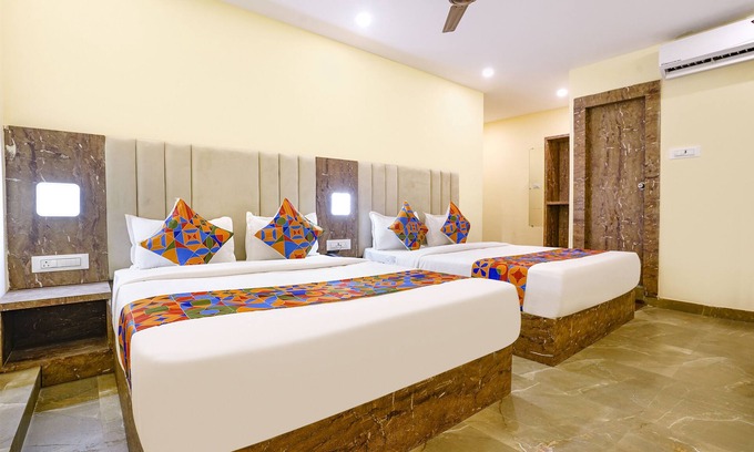 Goregaon West Hotel | FabHotel Millenium