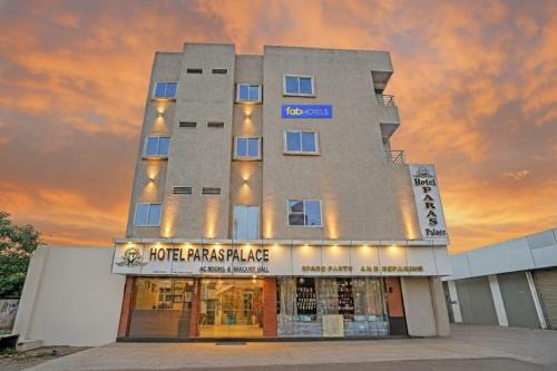 Bhopal Hotel | FabHotel Paras Palace - Sant haridas railway station