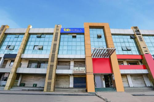Khattalwada Hotel | FabHotel Raj Villa - Nr Tri mandir