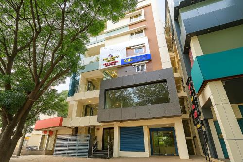 Lakshminarayana Pura Hotel | FabHotel Redmoon Suites - Nr Brookfield