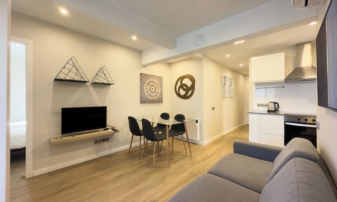 Porta Apartment | FABRATIC-3h - Three Bedroom Apartment, Sleeps 5