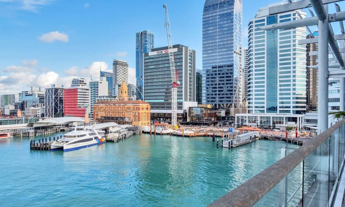 Auckland Central Business District Apartment | ★Fabulous 1 Bedroom Harbour & Sea Views ★ Netflix