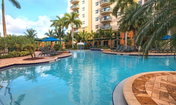 Survey Creek Condo | Fabulous 2 BDRM Palm-Aire in Pompano Beach