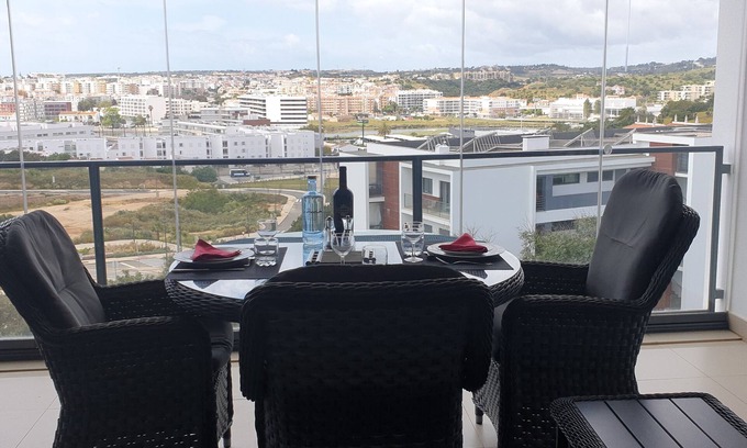 Telheiro Condo | FABULOUS 2 BED LUXURY APARTMENT, GREAT VIEWS, MARINA VILLAGE, 120M2