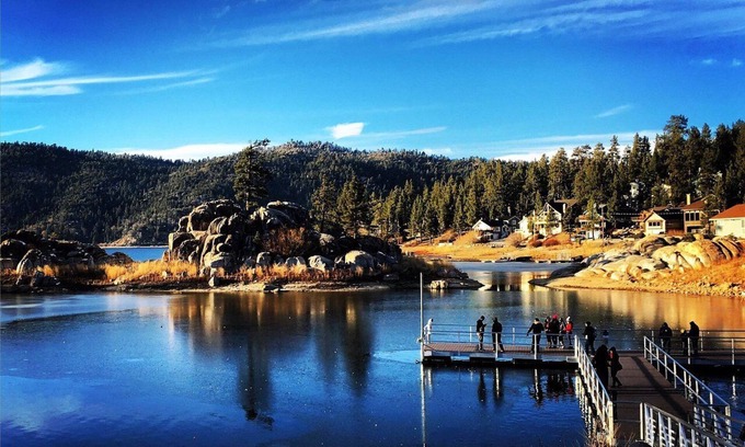 Fox Farm House | Fabulous 2-bedroom house with WiFi and Hot Tub centrally located Big Bear Lake.