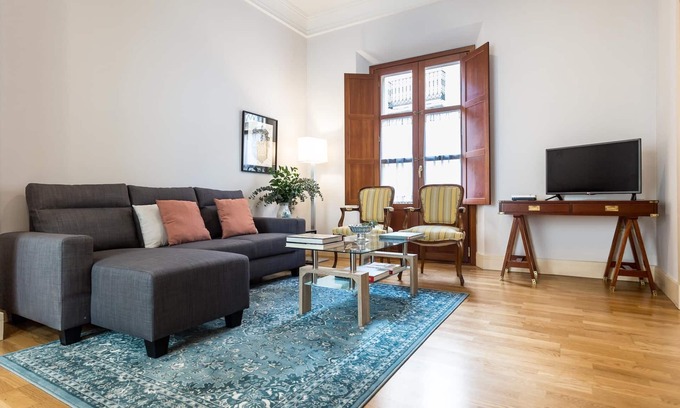 El Arenal Apartment | Fabulous 2 bedroom in the center of Seville