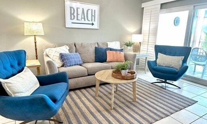 Marco Island Condo | Fabulous 2-bedroom/2-bath condo with water views