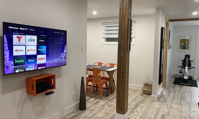 Plateau Mont Royal House | Fabulous 2 Beds-1Bath Back Terrace- Front Balcony @ Plateau Mont Royal