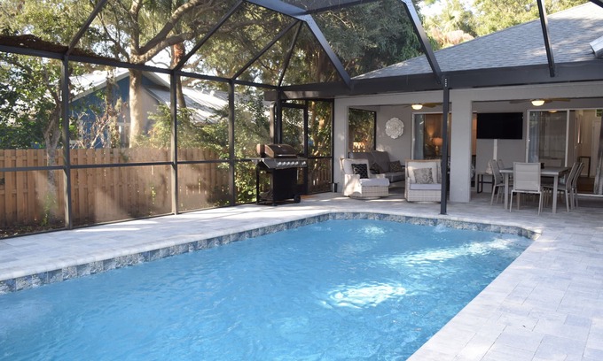 South Sarasota House | Fabulous 3 Bdr/2 bth, heated Pool near Siesta Key