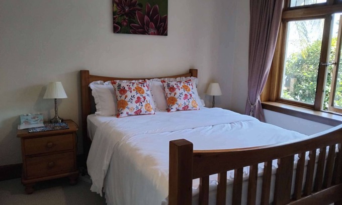 Westport Villa | Fabulous 4-bedroom villa with WiFi in charming Westport
