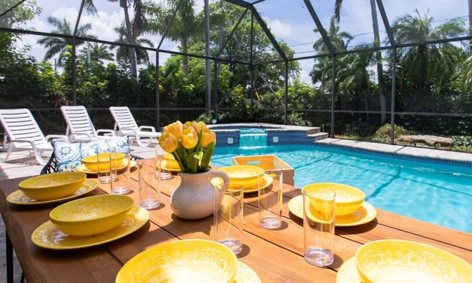 South Lake Villa | Fabulous 5BR/3BA Villa near Hollywood Beach