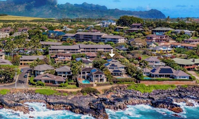 Poipu House | Fabulous 7 bedroom for 14 oceanfront Poipu pool home!