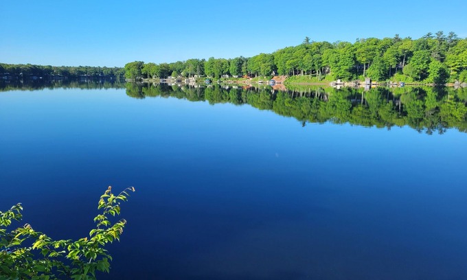 Newaygo Cottage | Fabulous 9-bedroom cottage 1,2,3,4&5