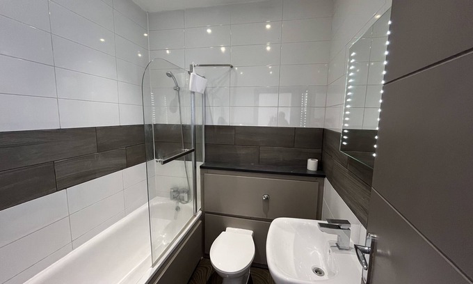 Anerley Apartment | Fabulous apartment. 20 min from London bridge. 5 min Crystal palace