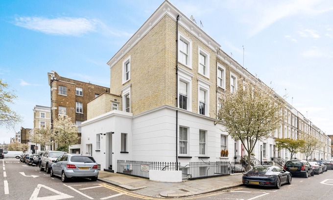 Redcliffe Apartment | Fabulous Chelsea 2 bed