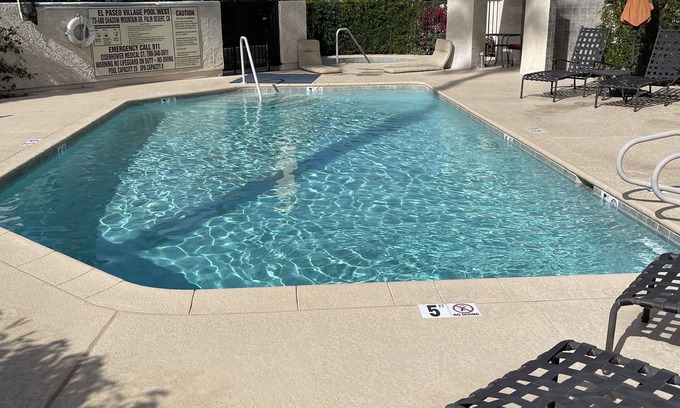 Palm Desert Condo | FABULOUS DOWNTOWN PALM DESERT CONDO!nWalking distance to restaurants and shops.