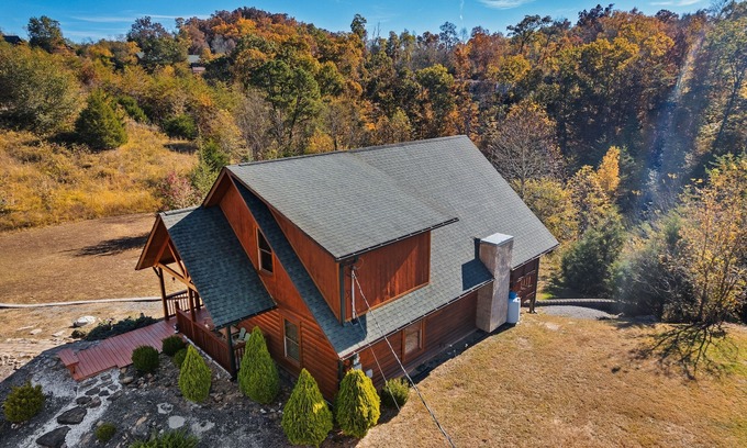 Sevierville Cabin | Fabulous Fall Cabin! Private Hot Tub! Big Yard, Peaceful Area, Mellow Roads