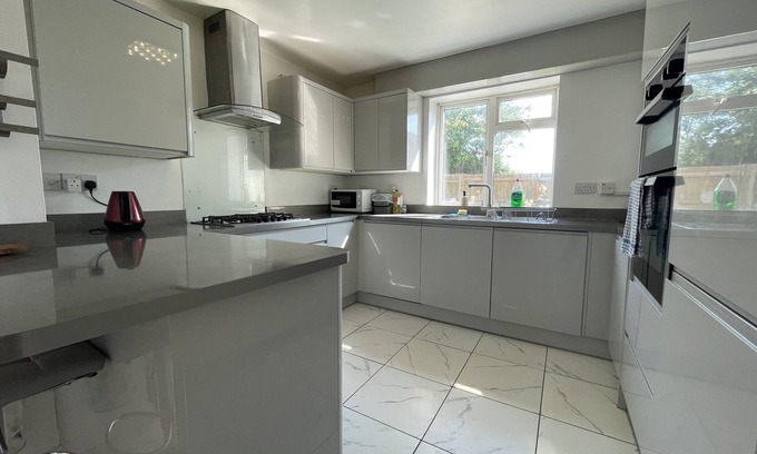 Bradley Stoke House | Fabulous Family Home in Lovely Little Stoke
