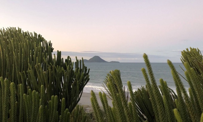 Coastlands House | Fabulous family home just 150 metres to Coastlands Beach