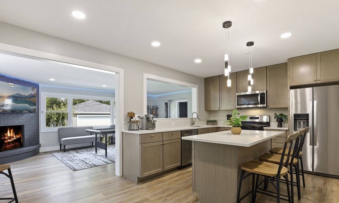 Flossmoor House | Fabulous Flossmoor - 4 BRs