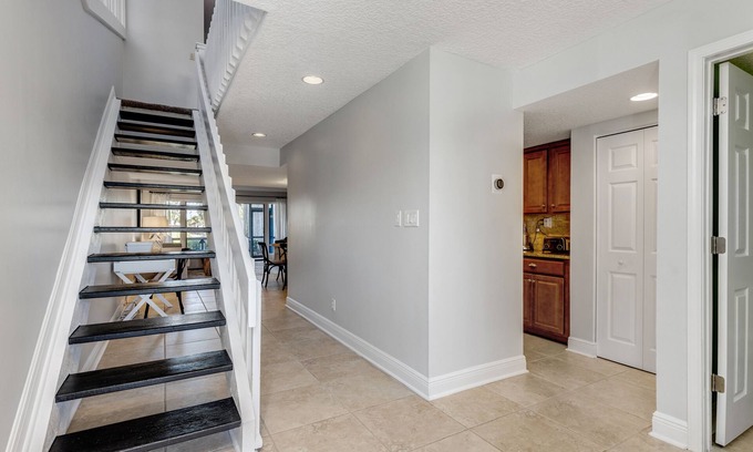 Sawgrass Condo | Fabulous fully furnished Sawgrass Country Club Condo!