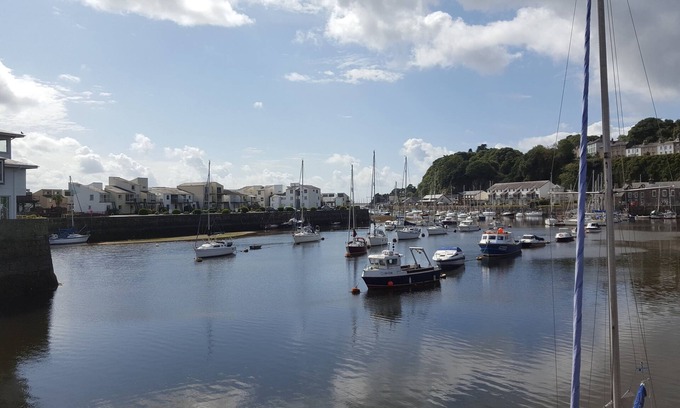 Borth-y-Gest Apartment | Fabulous Harbourside Apartment