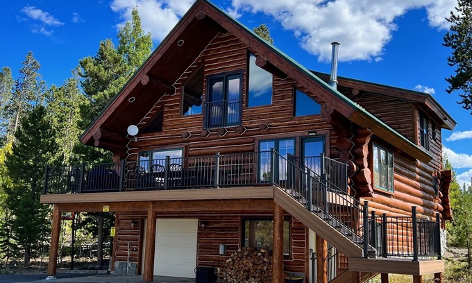 Winter Park Highlands House | Fabulous Log Home - 2 Master Bedrooms!