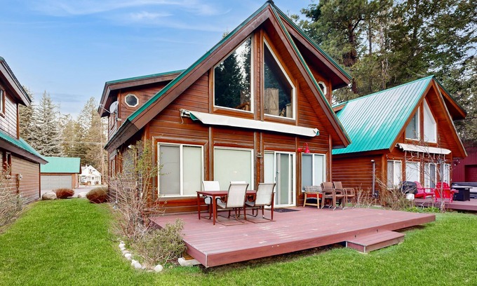 McCall Cabin | Fabulous McCall townhome with amazing golf course views & luxurious amenities