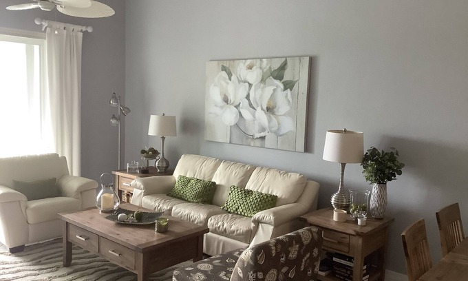 Biggar Condo | Fabulous penthouse condo with golf&lake view, modern furnishings!