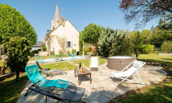 Thilouze House | Fabulous property - 30Pers Swimming pool in the heart