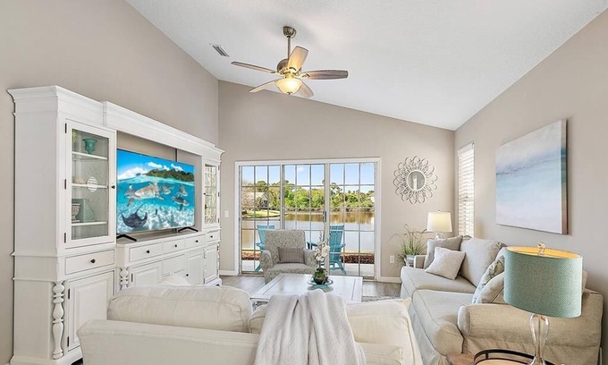 Latrium House | Fabulous single family home close to Mayo Clinic, shopping, restaurants and schools