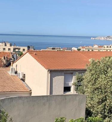 7th Arrondissement Apartment | Face au îles