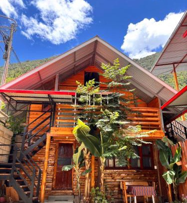 Oxapampa House | Fachwerkhaus zum Hirsch