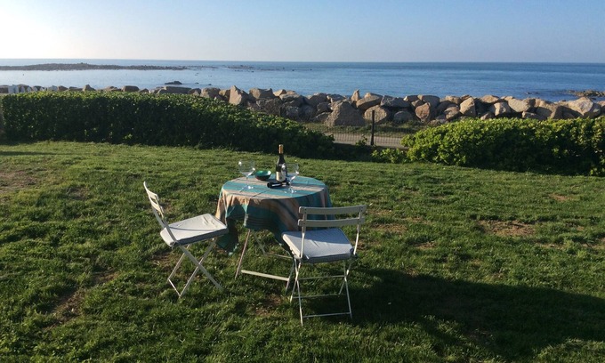 Vicq-sur-Mer House | Facing the sea in the water and in addition in summer the swimming pool!