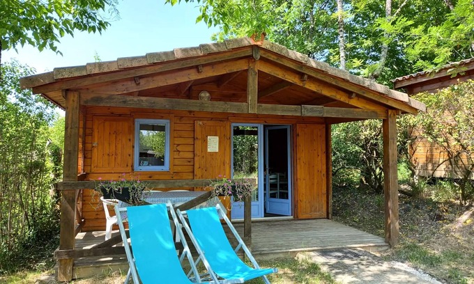 Montpezat-de-Quercy Ski Chalet | Faillal Campsite* - 3 room chalet 5 people