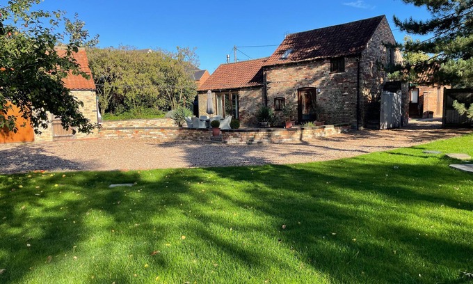 Lincoln Cottage | FAIR LEA BARN, family friendly, luxury holiday cottage in Lincoln