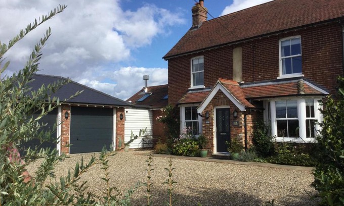 Abbess Roding Bed & Breakfast | Fair View