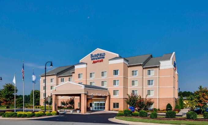South Hill Hotel | Fairfield Inn and Suites South Hill I-85