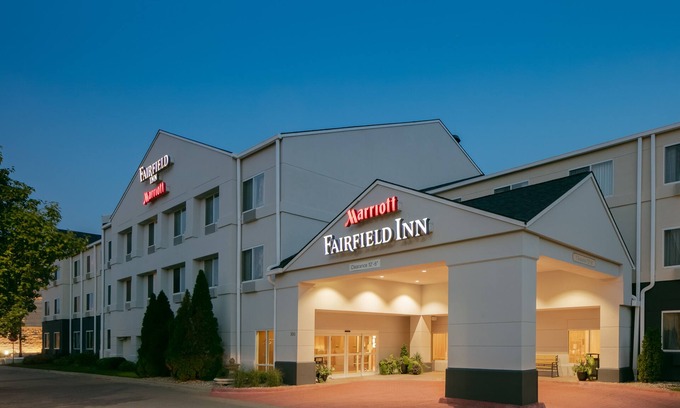 Manhattan Hotel | Fairfield Inn by Marriott Manhattan