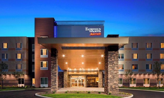 Fairlawn Hotel | Fairfield Inn & Suites Akron Fairlawn