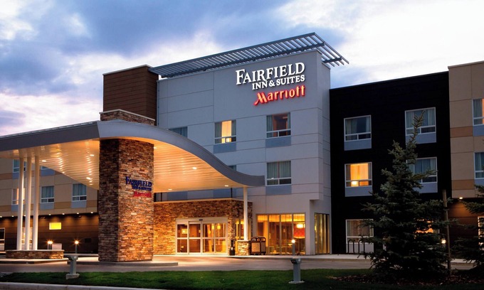 South Lethbridge Hotel | Fairfield Inn & Suites by Marriott Lethbridge