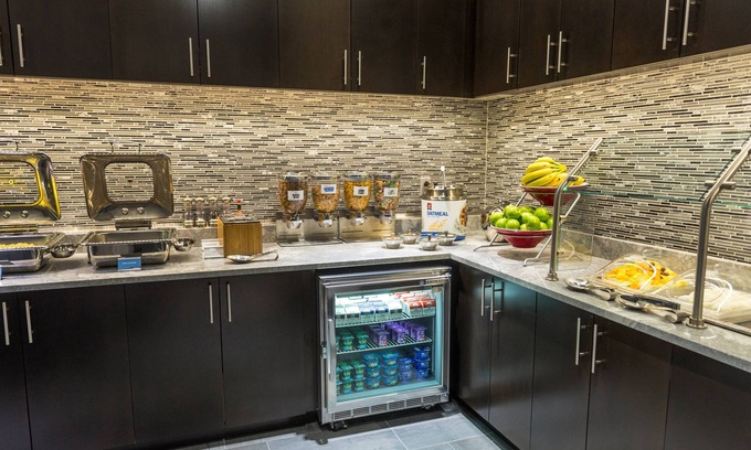 East Cambridge Hotel | Fairfield Inn & Suites Boston Cambridge