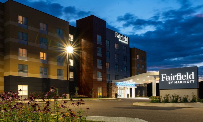 North Bay Hotel | Fairfield Inn & Suites by Marriott North Bay