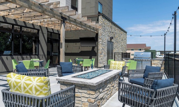 Norfolk Hotel | Fairfield Inn & Suites By Marriott Norfolk
