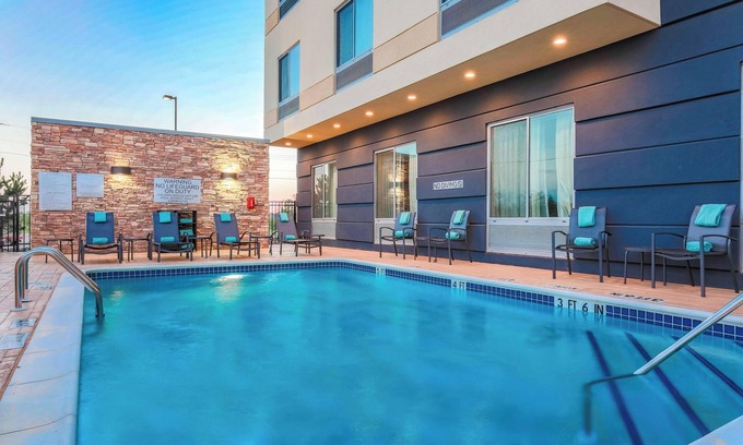 Ira Hotel | Fairfield Inn & Suites by Marriott Snyder