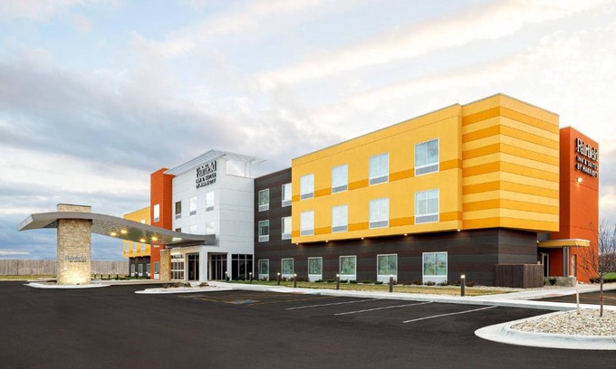 Salina Hotel | Fairfield Inn & Suites by Marriott Salina