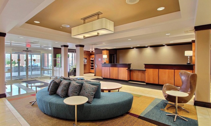 Oak Creek Hotel | Fairfield Inn & Suites by Marriott Milwaukee Airport