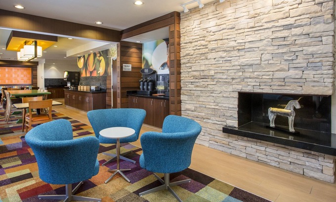 Peru Hotel | Fairfield Inn & Suites Peru