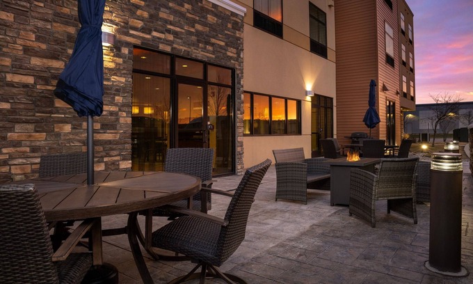 Sioux Falls Hotel | Fairfield Inn & Suites Sioux Falls Airport