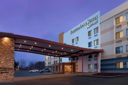 East Greenbush Hotel | Fairfield Inn & Suites by Marriott Albany East Greenbush